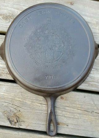 Griswold Cast Iron Skillet 9 Slant Logo With Heat Ring 1909 - 1929 Pn 710b