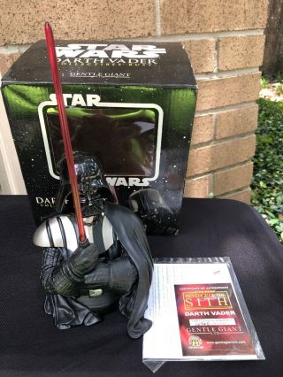 Star Wars Gentle Giant Le Darth Vader Mini - Bust Box