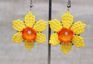 Huichol Earring Beaded Multicolor Mexican Folk Art Flower