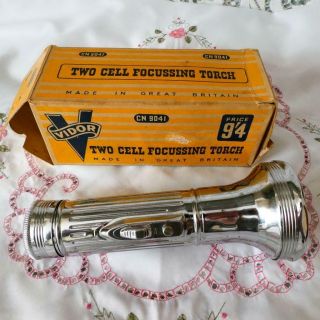 Boxed Vintage Crompton Vidor Two Cell Focussing Torch