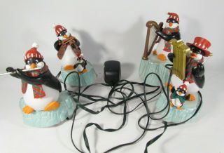 Rare Mr.  Christmas Animated Penguin Players 50 Holiday & Classic Songs Music