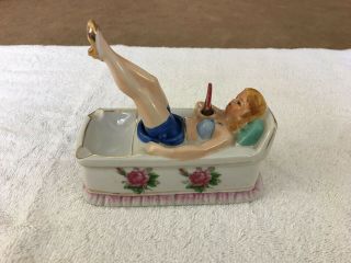 Vintage Risque Nodder Lady In Bathtub With Fan And Legs Motion Ash Tray