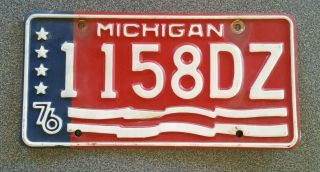 Vintage 1976 Michigan Red White & Blue American Flag License Plate 1158dz