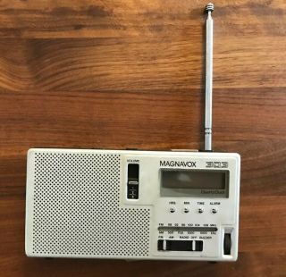 Rare Vintage Magnavox 303 AM/FM Portable Radio With Antennae 2