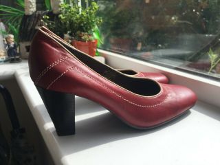 Emirates Airline Official Cabin Crew Flight Attendant Red High Heel Shoes Size 4