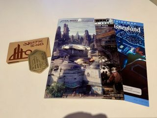 Star Wars Galaxy’s Edge Collectible Disney Gift Card $100 Balance And Le Maps