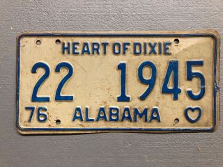 Vintage 1976 Alabama License Plate Heart Of Dixie White/blue 22 - 1945