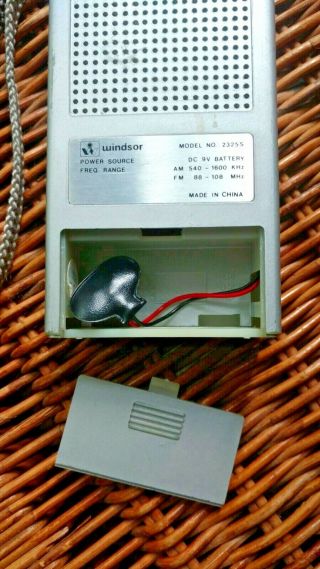 Vintage Windsor AM FM Transistor Radio 1970s to 80s Model 2325S Pull - up Antenna 6