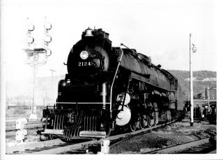 1959 Reading Co Steam Train Railroad 4 - 8 - 4 Engine 2124 Loco 5x7 Photo X2200s H