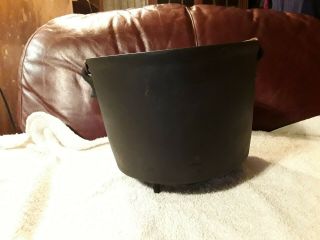 Vintage 7 Cast Iron Footed Bean Pot Cooking Kettle With Wire Handle