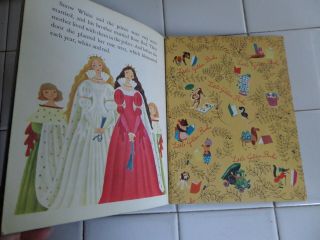 Snow White And Rose Red,  A Little Golden Book,  1955 (A ED;VINTAGE TENNGREN) 7