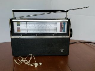 Vintage Ge General Electric World Monitor Model Am Fm Air Shortwave Radio
