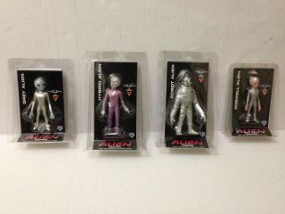 Very Rare - - (4) Real Alien Figure Limited With Trading Card By Shadowbox =1996