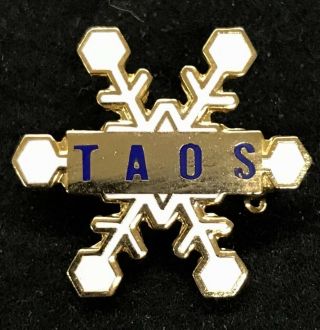 Taos Valley Skiing Ski Pin Mexico Resort Souvenir Travel Lapel Snowflake