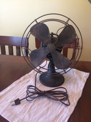 Vintage General Electric Ge Oscillating Fan Antique Table Top