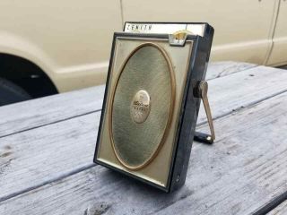 Vintage Zenith Deluxe Royal 500 Am Transistor Radio - - 500h
