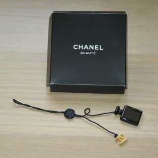 Chanel Christmas Pin 