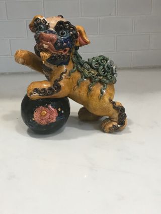 Vintage Colorful Glazed Ceramic Chinese Foo Dog Figure 7.  5 " Tall 6 " Long Read