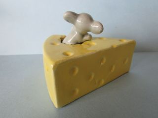 FAB RARE VINTAGE c1960s RETRO MOUSE IN A WEDGE OF CHEESE ORNAMENT 3