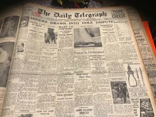 Old October 31 1932 Newspaper Victorian Derby Horse Racing Cricket Etc Photos