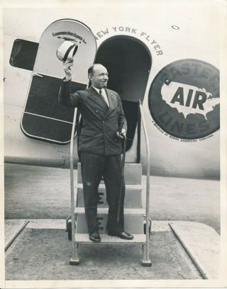Sir Hubert Wilkins Polar Explorer 1935 Eastern Airlines Arrival 7x9 Press Photo
