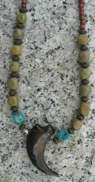 22 " Vintage Native American Bear Claw Necklace Stones Turquoise Native Made ?