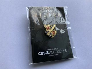 SDCC 2019 STAR TREK: PICARD Exclusive Picard Family Crest Pin 3