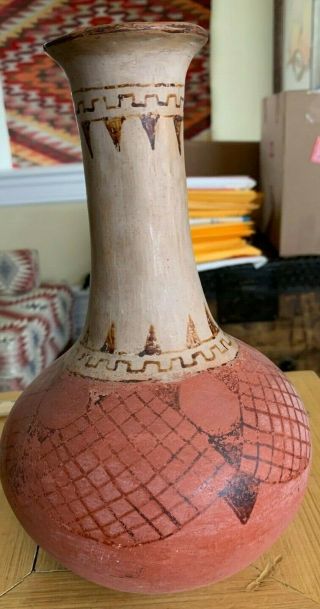 Antique Native American Maricopa Pottery Bottle Or Vase.  Appx 8.  5x6 "
