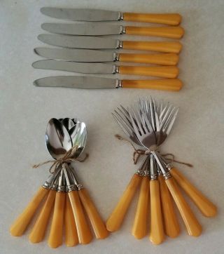 Vintage 18 Pc Bakelite Butterscotch Flatware Utensils 6 Each Spoons Forks Knives