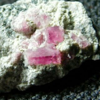 Two Little 100 Natural Red Emerald Bixbite Or Red Beryl Crystal From Utah 1.  8 E