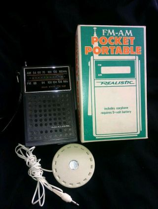 Vtg Realistic 12 - 635a Pocket Portable Am/fm Transistor Radio W Pillow Speaker