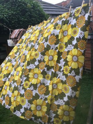 Single Vintage Retro Curtain Fabric Flowers Yellow Approx 1m X 1m