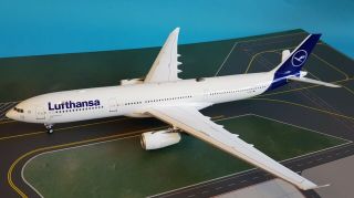 Jfox Models 1:200 Airbus A330 - 343 Lufthansa D - Aiki (with Stand) Ref: Jf - A330 - 004