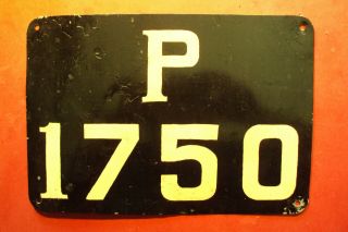 Saint Vincent & The Grenadines Passenger License Plate - 1950/60