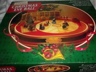 1997 Mr.  Christmas " Christmas Eve Ball " Complete