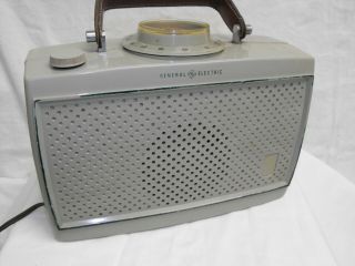 Vintage General Electric Tube Radio Model 632 In Order