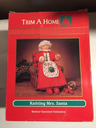Vintage Trim A Home,  Animated " Mrs.  Claus Knitting ",  11 ",  Battery Op,  Rare