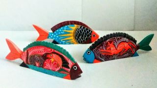 Mid Century Mexican Oaxacan/oaxaca Carved Wood Hand Painted Folk Art Fish Set 3