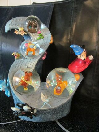 Disney Aucions Snowglobe Rare,  Limited Edition Of 350 Displayed,  But Has Box