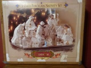 9 Piece Porcelain Nativity Set (white) Grandeur Noel Collector 
