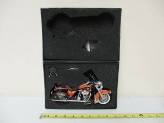 Harley - Davidson Road King Motorcycle 105th Anniversary By Dcp 1/12th Scale