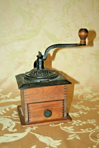 Vintage Cast Iron & Wooden Hand Crank 6 " Single Drawer Coffee Grinder