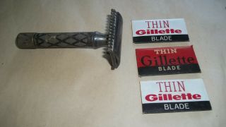 Vintage Gillette Razor W/3 Blades And Case 3