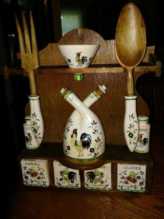 Vintage Ceramic Rooster Salt Pepper Spice Jar Oil & Vinegar Set Wood Rack Japan