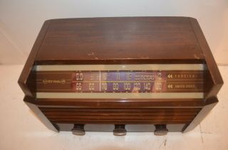1945 RCA VICTOR RADIO RECEIVER IN WOOD CABINET 5