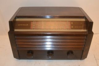 1945 RCA VICTOR RADIO RECEIVER IN WOOD CABINET 7