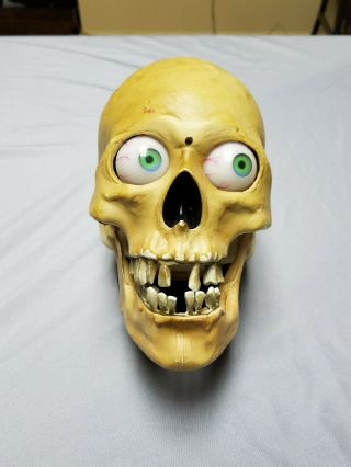 Gemmy Halloween Animated Talking Light Up Eyes Skeleton Skull Head
