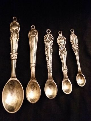 Set Of Five Vintage Plated Measuring Spoons 1tbs 1tsp 1/2tsp 1/4tsp 1/8tsp