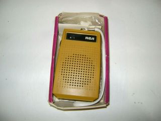 Vintage Rca Transistor Pocket Radio 4 " X3 - 1/2 " Model R2g 102n Sun Gold