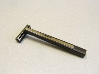Vintage Gillette Trac Ii Safety Razor With Cartridge